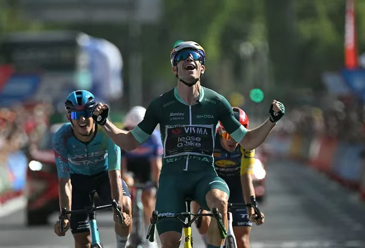 La Vuelta a España si riaccende: Van Aalte contro Mas